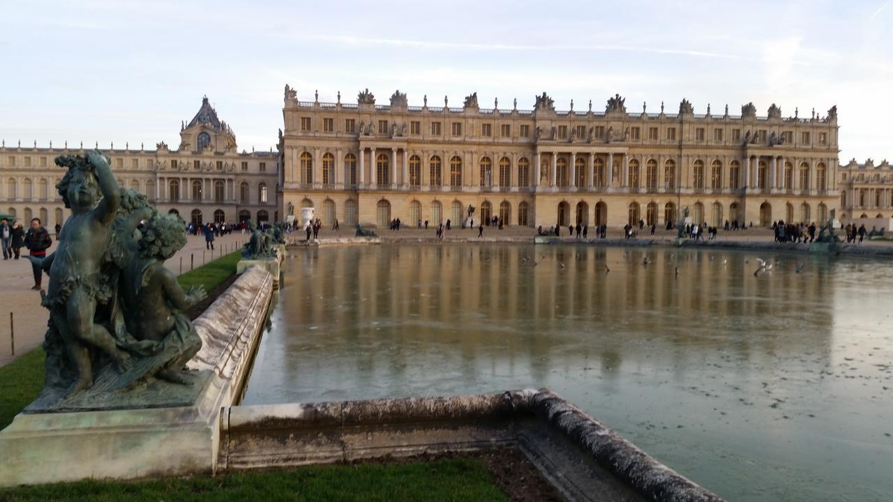 Les Versaillaises Версаль Экстерьер фото